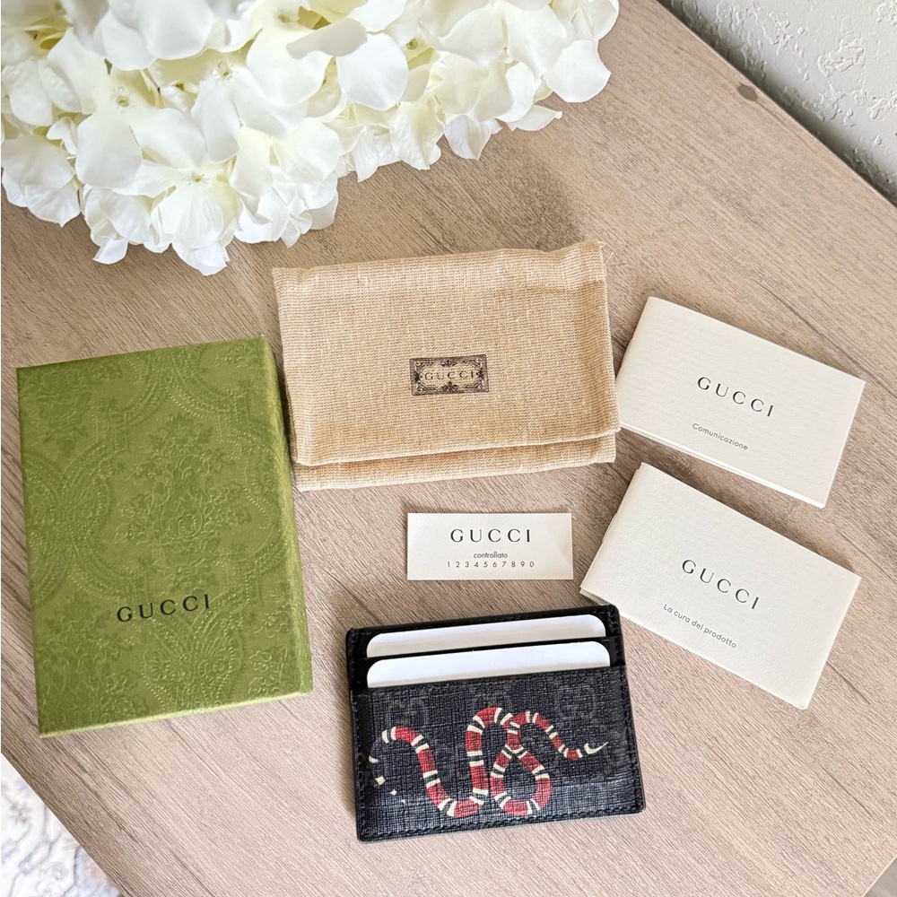 Gucci Supreme Kingsnake Black Red Card Holder Authentic